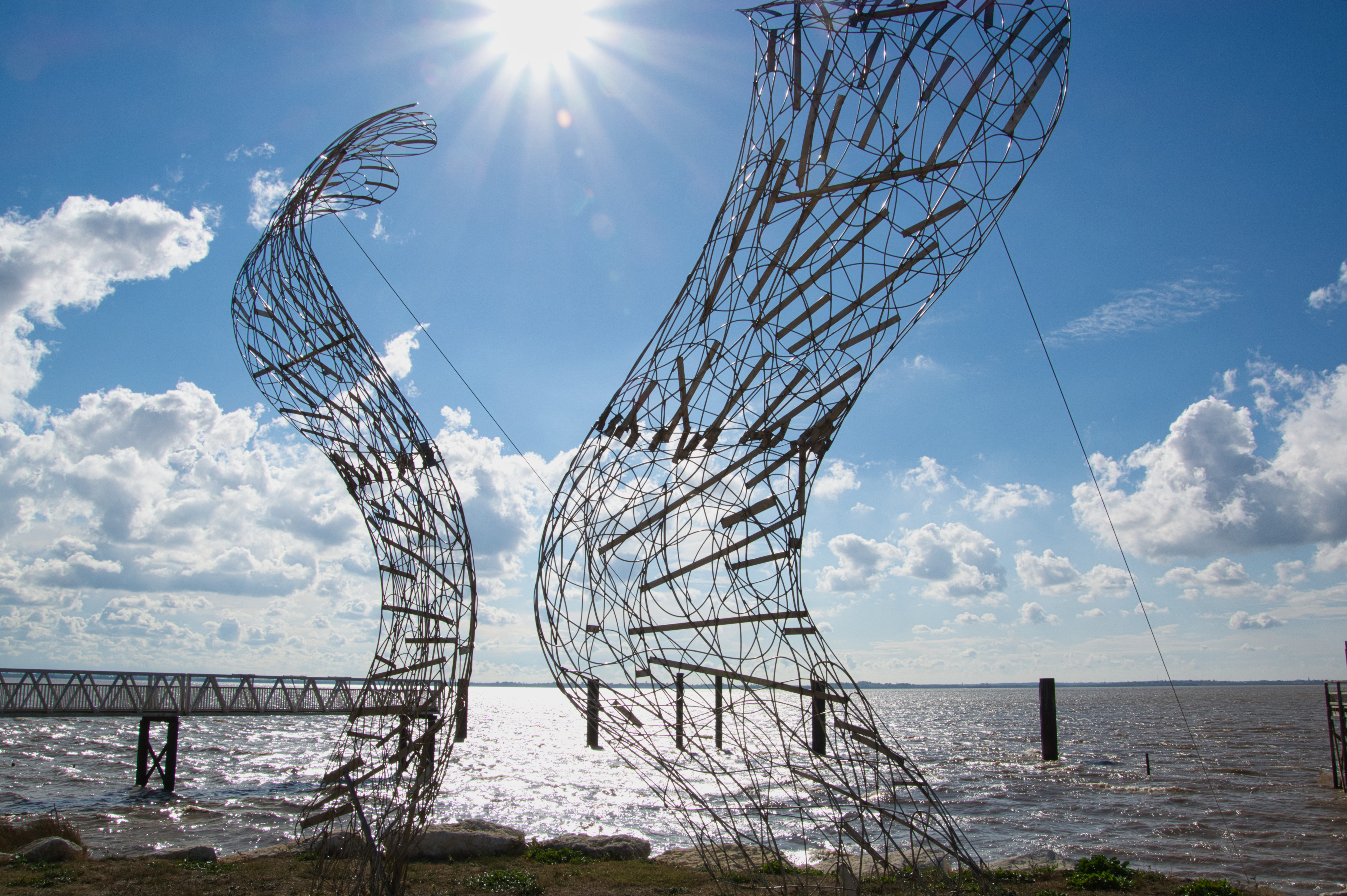 Les « Ailes de l'espoir », une œuvre d'art métallique installée au pôle nature de Vitrezay à Saint Sorlin de Conac, en Charente Maritime œuvre de Gleb Dusavitskiy (3)