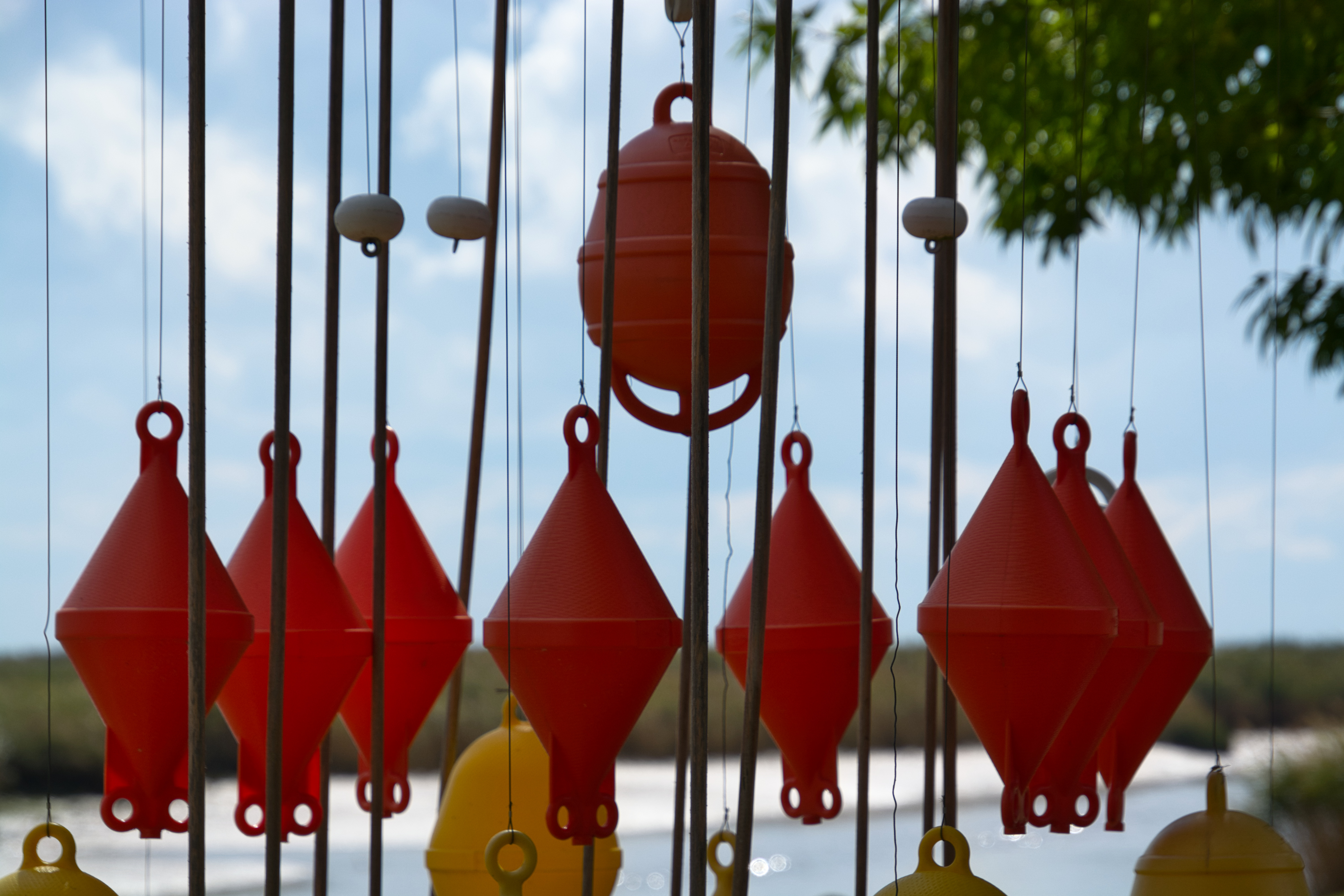 Passage « szél határ » de l'artiste plasticienne Karinka Szabo Detchart Cette œuvre est installée le long du chenal de Port Maubert (4)