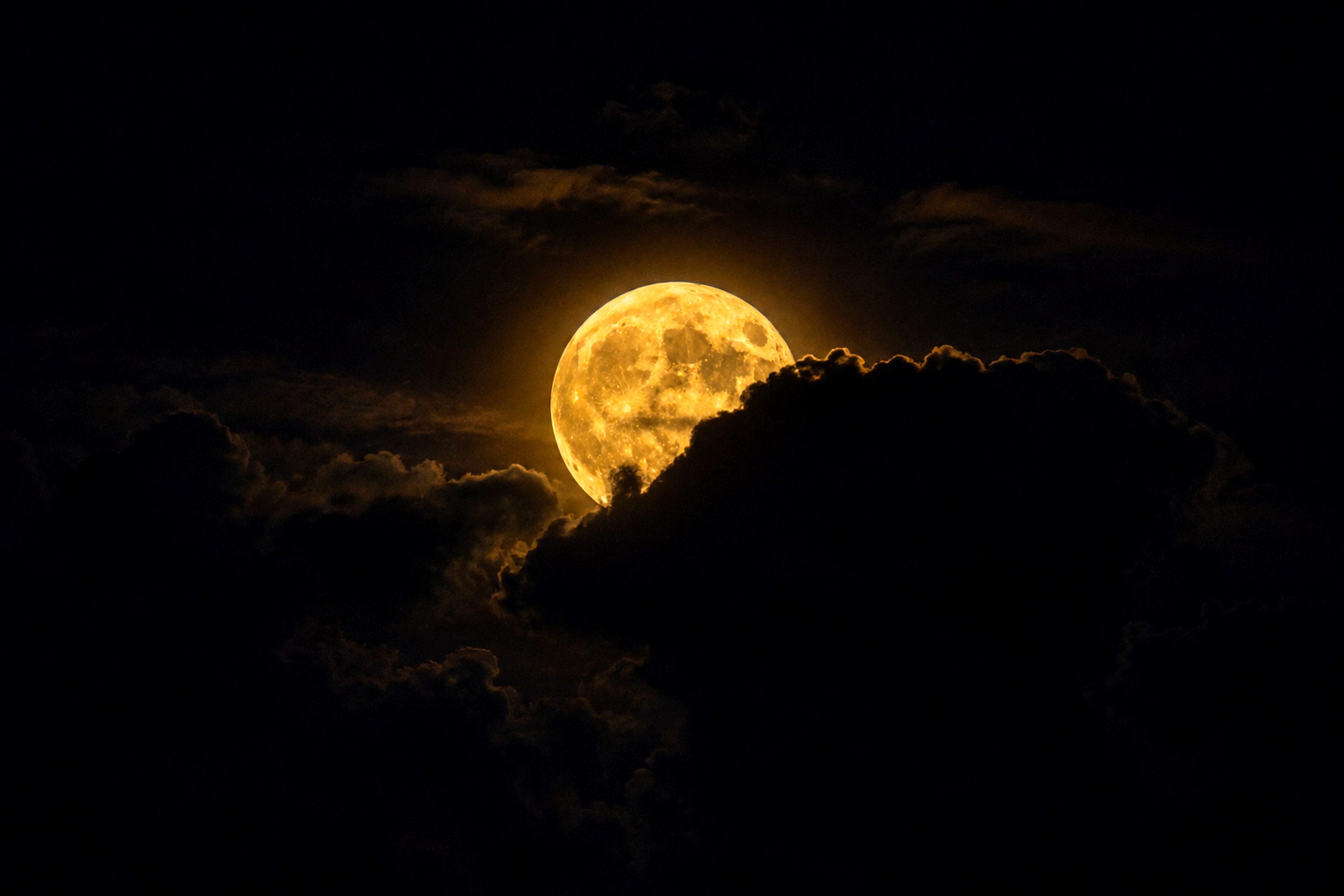 Le visage secret de la Lune (2)